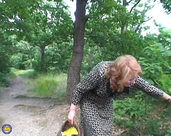 Mature NL: Granny Gets Fucked in the Open Air