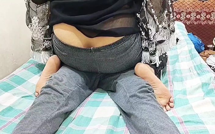 Pakistani CoupleX: Indyjski tyłek macochy Desi