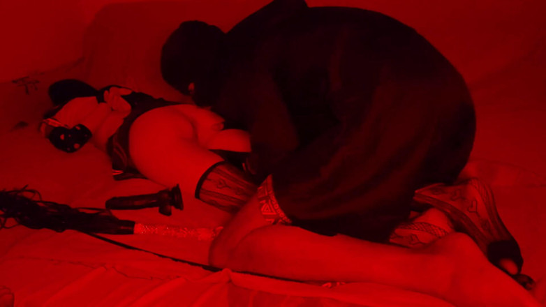 VaniChoko: BDSM Vani É Submetido A Choko