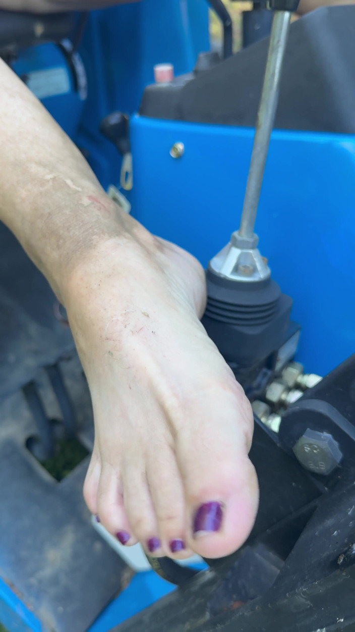 Bonewizzard69: Bini ladang kotor Bonemaiden, kaki kotor, mempermbut pepeknya untuk ayah...
