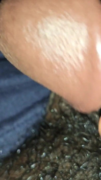 Massage de ma bite et masterbat (action bite en gros plan)