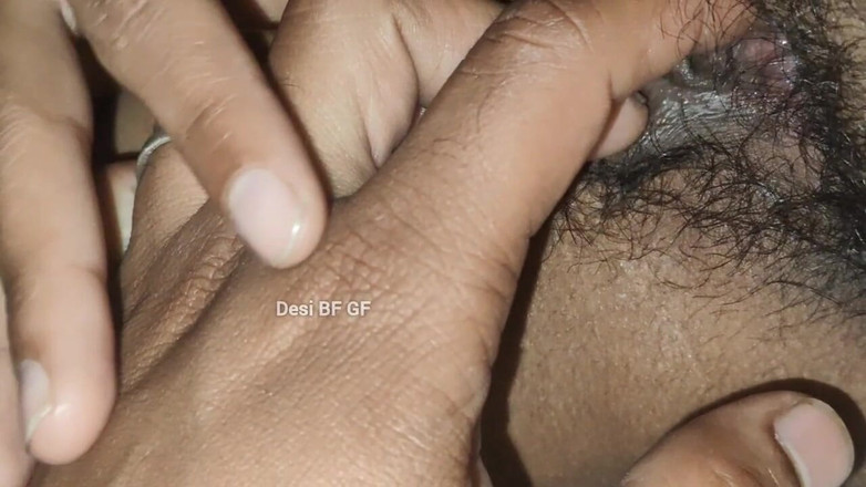 Manoj12015: Їсть тугу волохату пизду подруги і жорстко трахає і смокче пизду