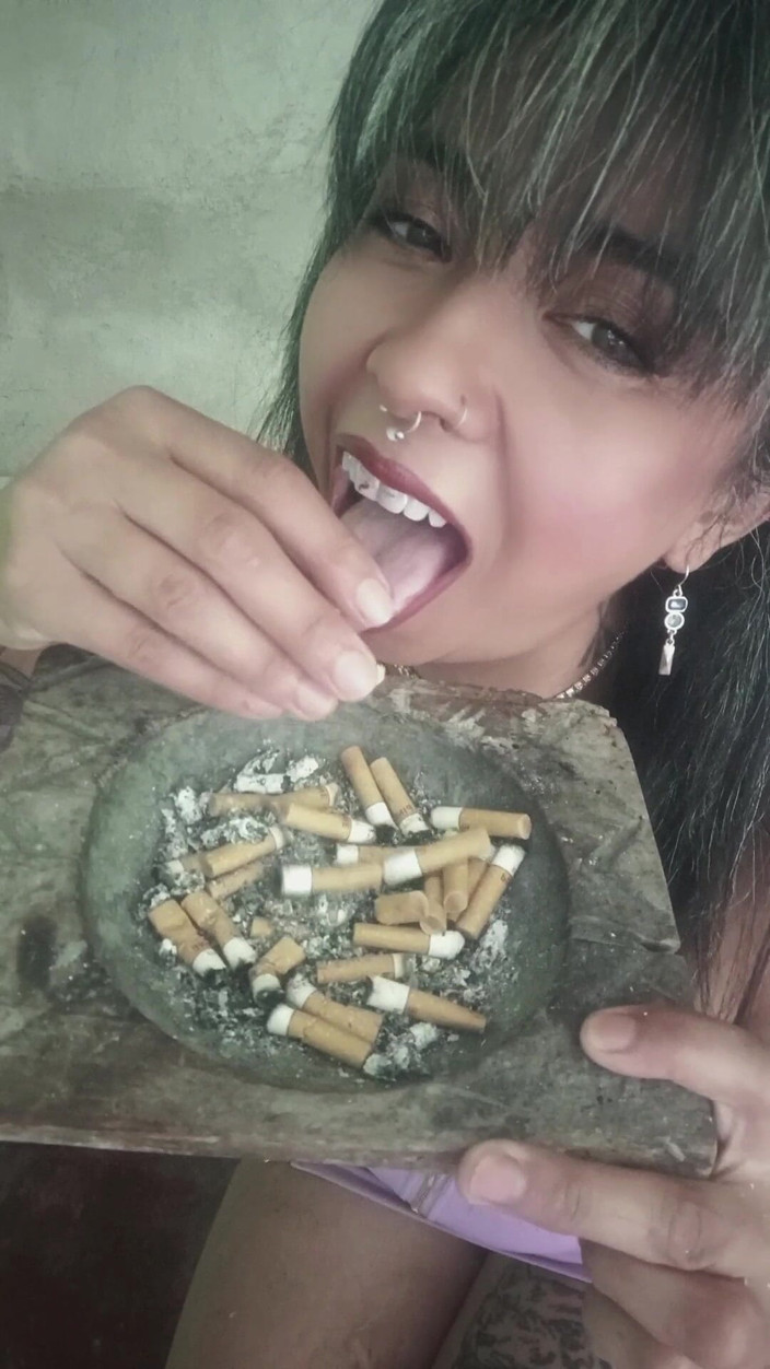 Casia Castro: Fumează pentru mine