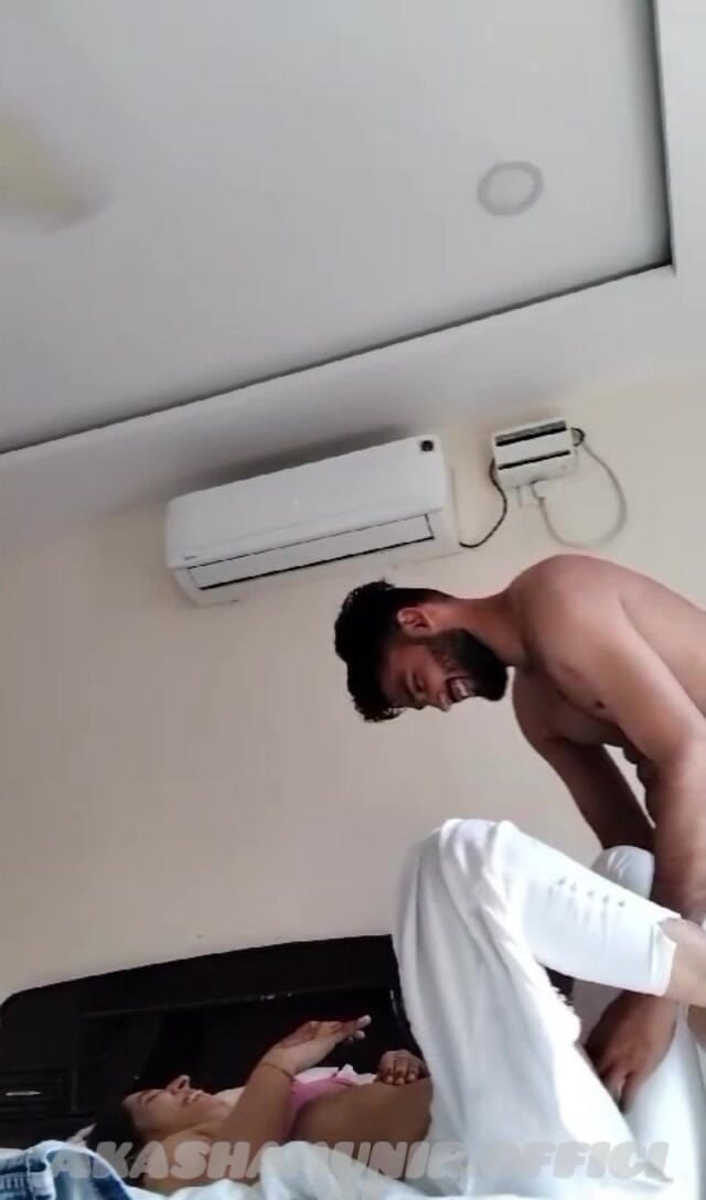 Akashamunir: Quente paquistanesa meia-irmã fodida duro em quarto de hotel com...