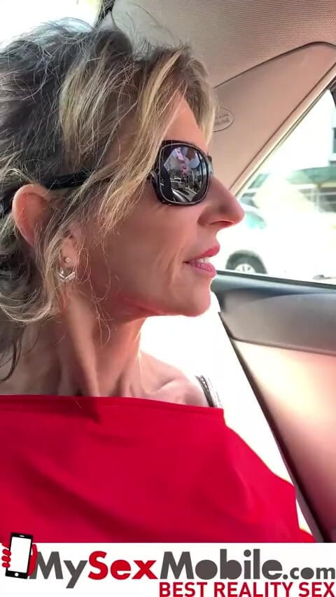 MySexMobile: MILF Marina Beaulieu dostaje 2 czarne kutasy - MySexMobile