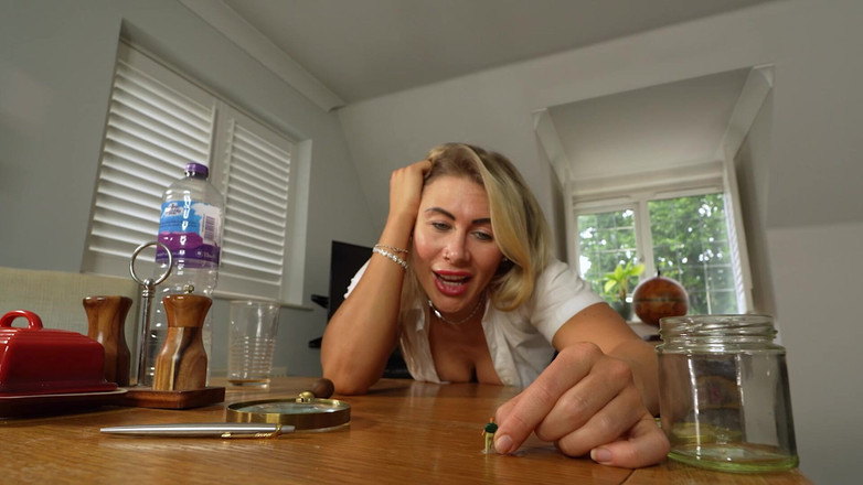 CALLIE ROKS: Eksperimen Callie dengan ayah tiri Giantess Productions