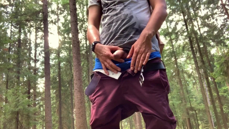 Fratchino: Horny guy works on his cock in the woods