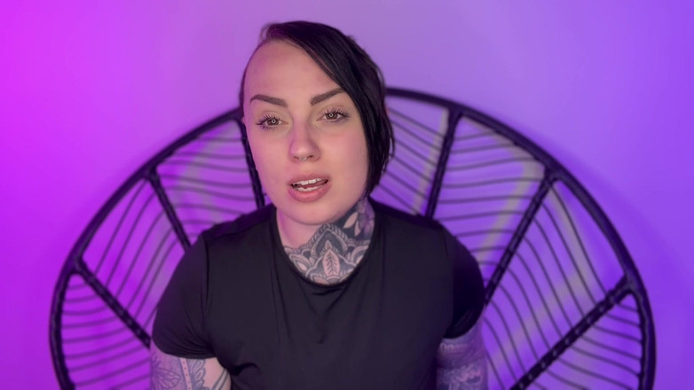 Miss Valentina: Ballbusting a šukání