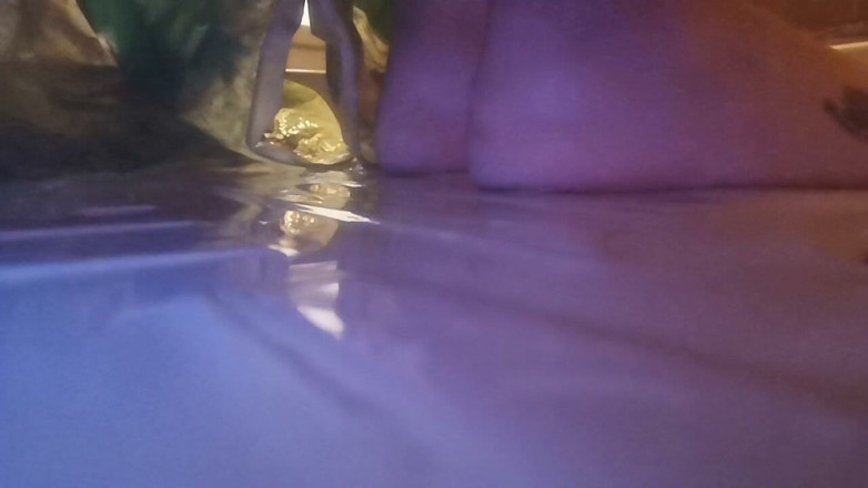 Nicoletta Embassi: Shower Giantess: Colossal Bare Feet in the Rain