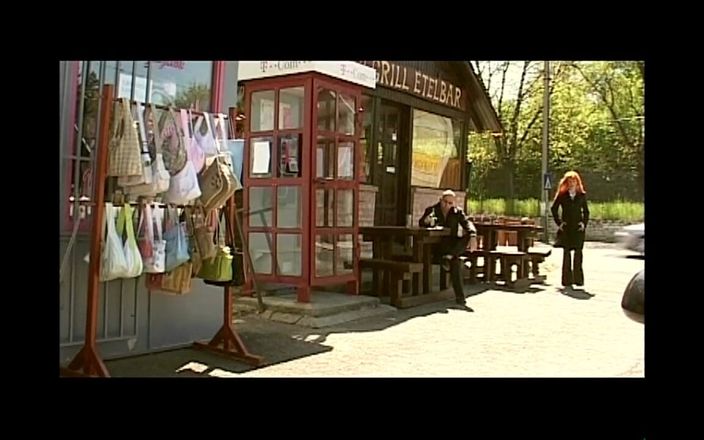 Xtime Network: ブロンドと巨乳の女の子がバスルームで叩かれました