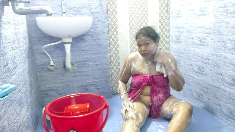 Sonam Official: Banho sexy