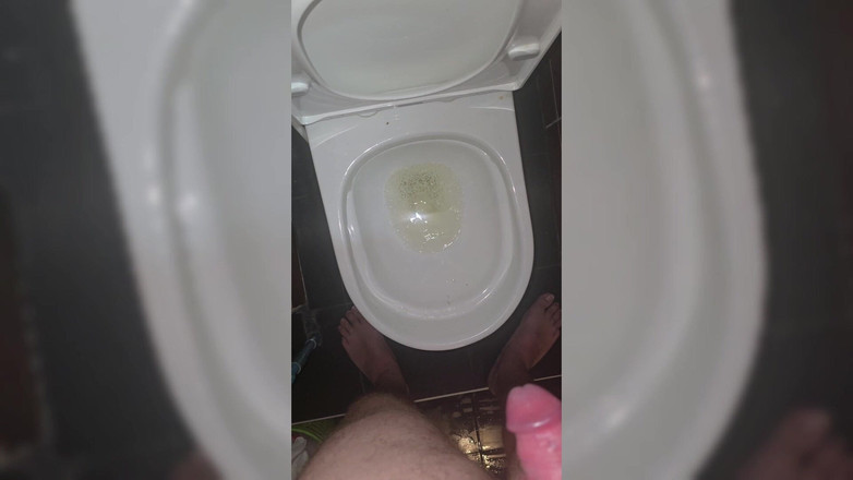 Jimbob Star GAY: Jimbob pisst in toilette