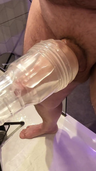 Fleshlight wand ficken pOV mit einem dicken, unbeschnittenen schwanz in voller fokus