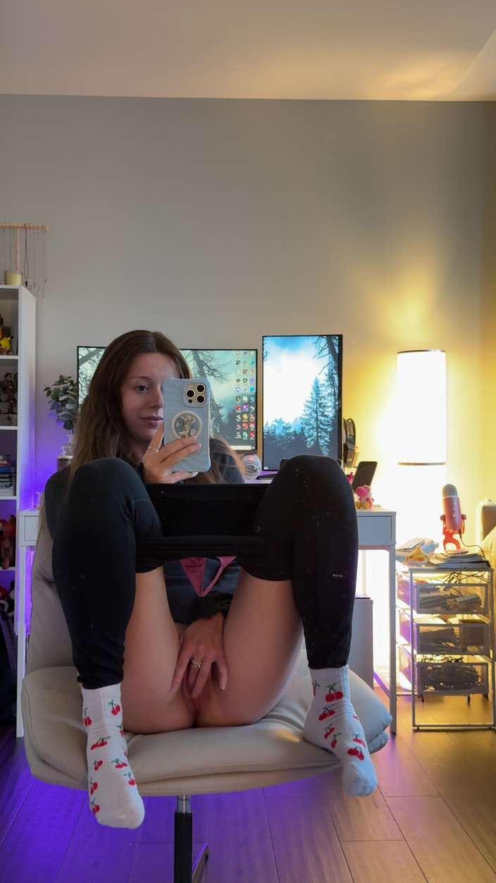 Nadia Foxx: Incepcja masturbacji!