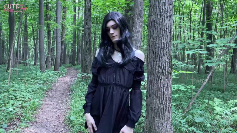 CutePinkUnicorn: Trans kız açık havada mastürbasyon ve boşalma