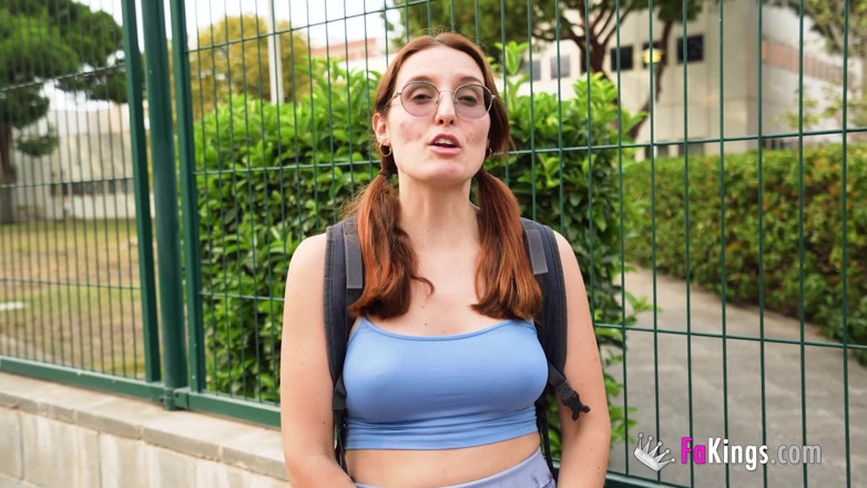 FAKings: Volná španělská holka Lena Ross přichází do porna hledá hardcore šukání, které...