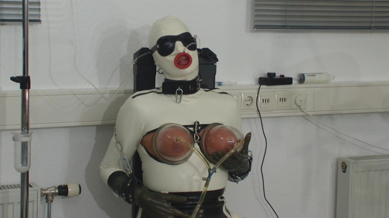 Rubber & Clinic Studio - 1ATOYS: 奇怪的橡胶体验