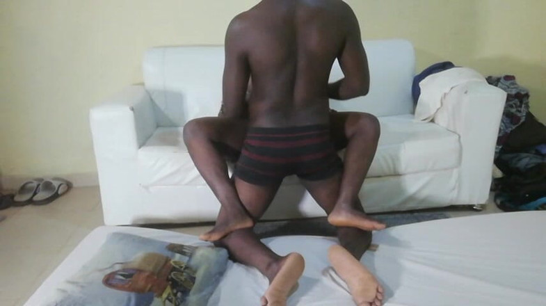 Pornsexlive: Tài xế đụ vợ sếp tôi