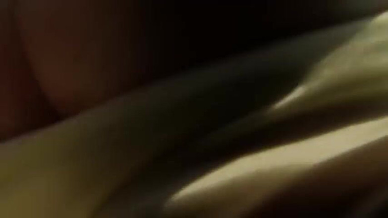 Backdoor Films: Puttana bionda con culo grosso adora il gioco anale estivo