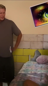 Allysin älskar att hoppa på