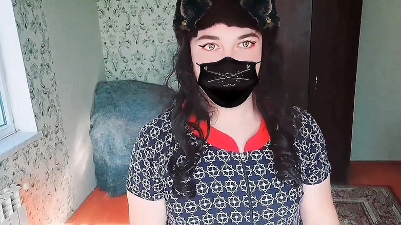 Kitty_Cross: Sladké femboy hraní se prameny hedvábných vlasů