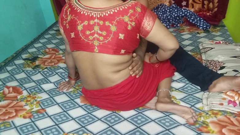 Manjushukla: Kali pertama saya mengongkek teman wanita saya di biliknya.