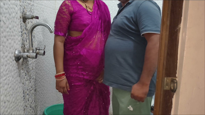 BadMash_Bhabhi: Indian Get Fucked in Her Tight Pussy by Old During...