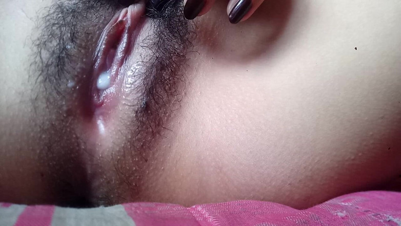 alisaacans: Manado छात्र हस्तमैथुन कर रहा है