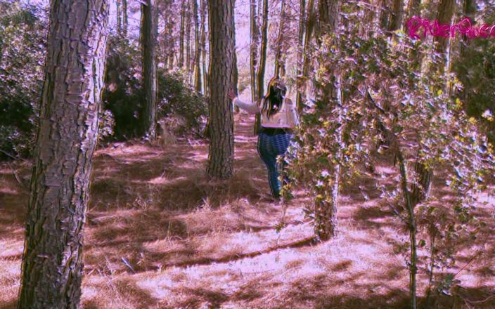Riderqueen: Walking forest - video seks slowmotion sama penggemarnya