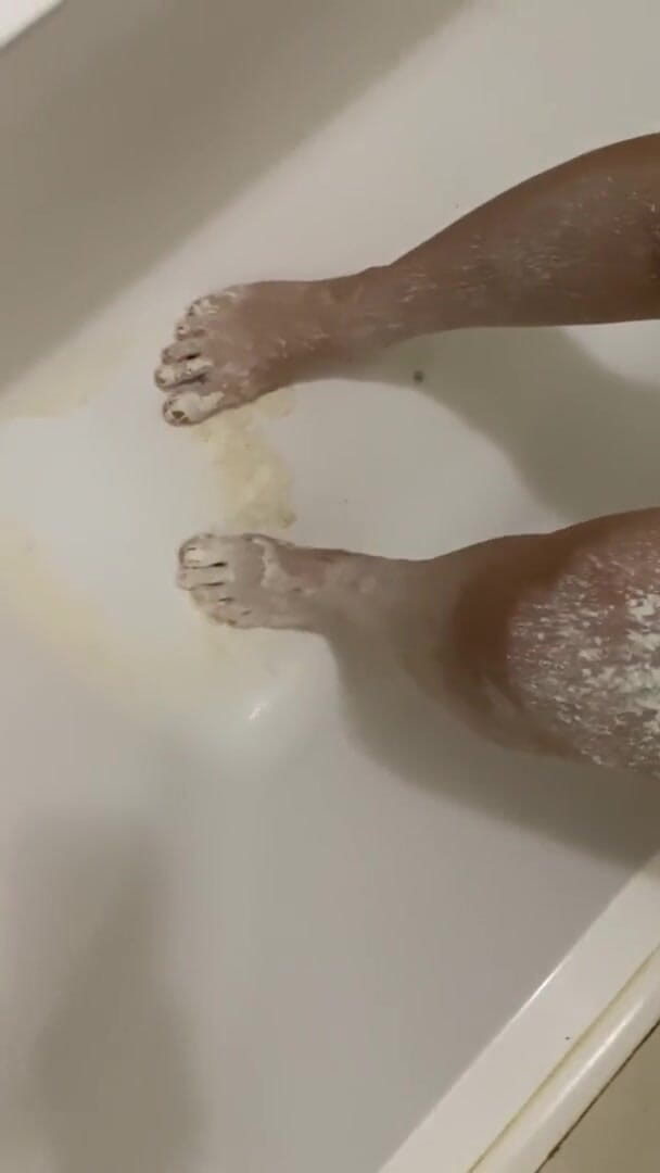 Supernasty: Tôi thích khi bạn masage chân của tôi