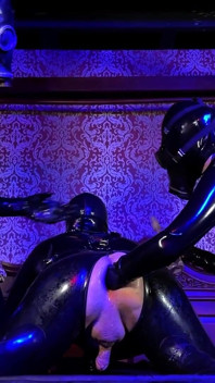 Heavy Rubber Fisting