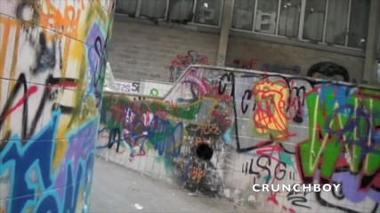 Crunch Boy: หนุ่มทวิงค์โดนสกัลลี่บอยเย็ดกับสายรัดควย