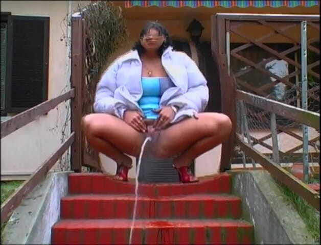 Absolute BDSM films - The original: Sexy babe pissing masturbation