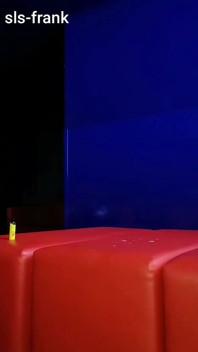 SLS-Frank Ik ben in de pornobioscoop in Trier. Masturbeer mijn subincisie-lul.