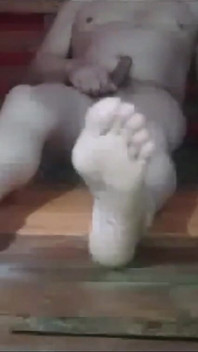 Cazzo e piedi 6