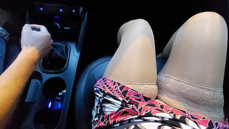 Step Mommy: Ich habe meine stiefmutter im auto fast gefickt