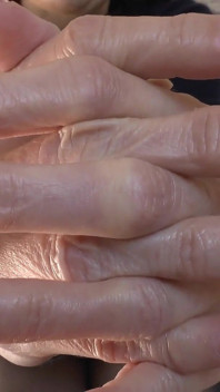 Worship My Beautiful Hands and Play with Yourself! Lady Victoria Valente