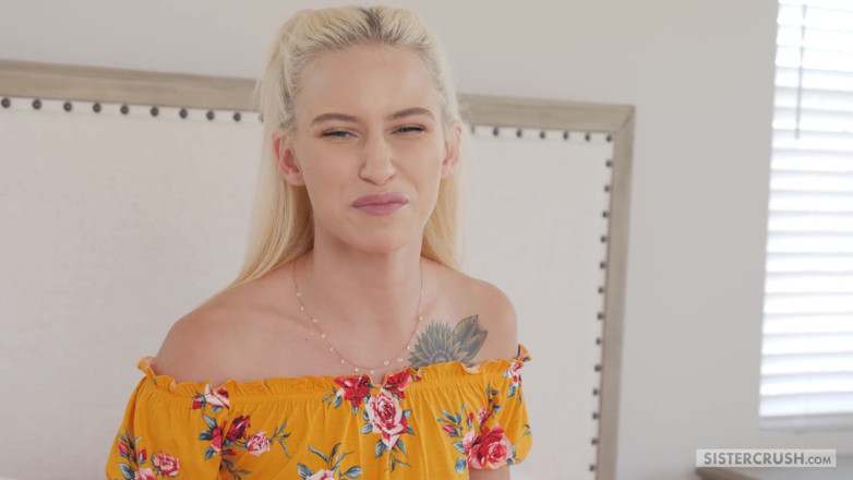JAYS POV: Kleine tiener stiefzus Kiara Cole slikt het sperma van haar...