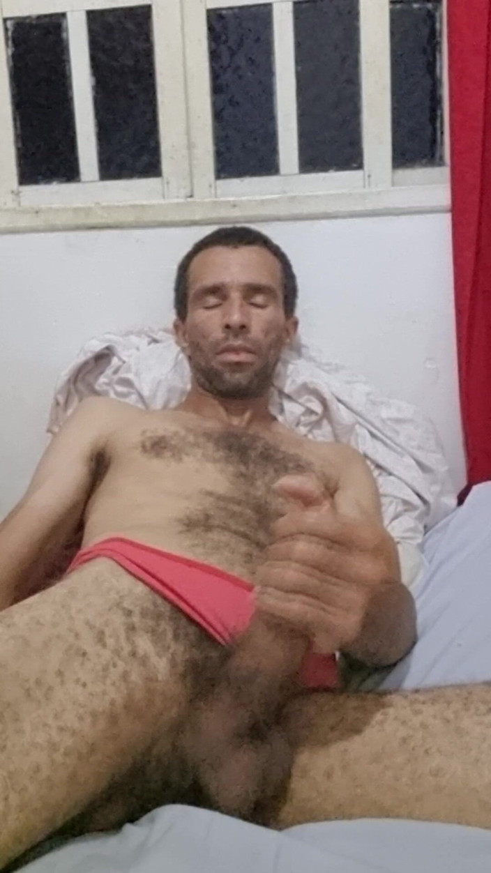 osmar1221: I Really Enjoy Being Completely Naked so the World Can...