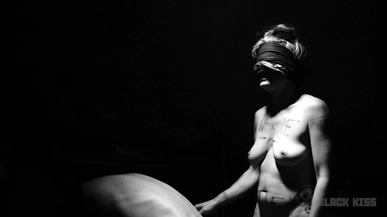 MarkusCross: Sally Submits