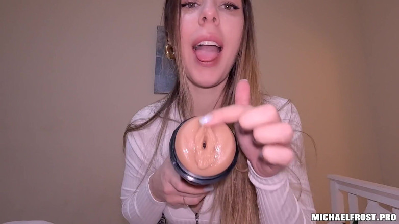 MichaelFrostPro: Nevlastní teta Sveta otevřela moji sexuální hračku Cupsland Twirl a...
