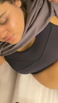 Expatriate's Wife Came to the Hotel to Fuck Herself.xxx
