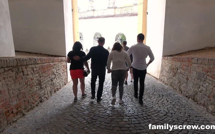 Family Screw: Rodinný výlet na zámek od familyscrew