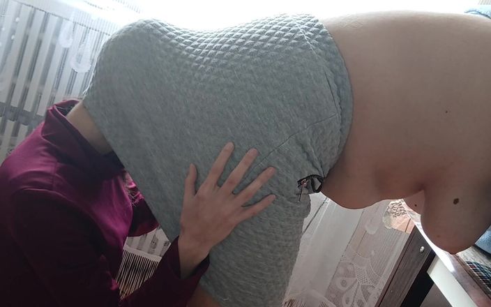 Lesbian-illusion: Мы по очереди лижу задницу нашего босса для продвижения по службе