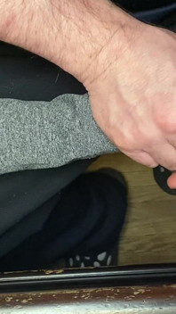 Freddo per quei piccoli piedi sexy e le dita lunghe