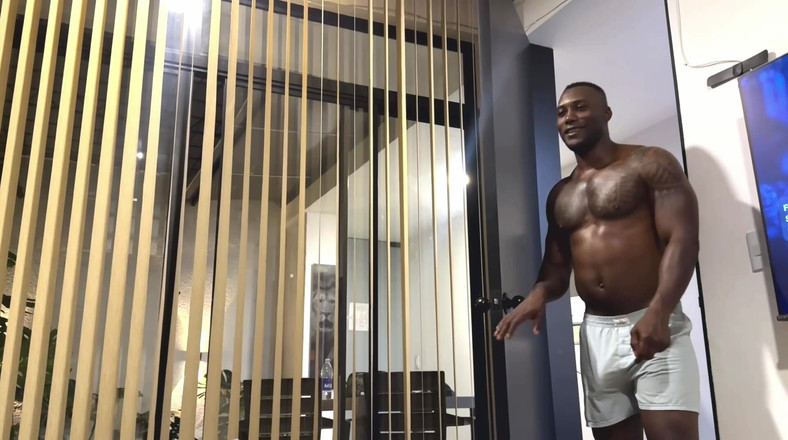 XanderBlackx: Anální sex, prcku! Šukal jsem ji ve všech ohledech, potřebovala to