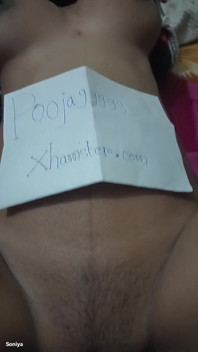 Desi Sonia Bhabhi's Pussy