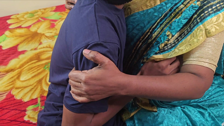Chennaiponnu: น้าทมิฬกับหนุ่มเพื่อนบ้านเย็ดทมิฬพร้อมเสียง