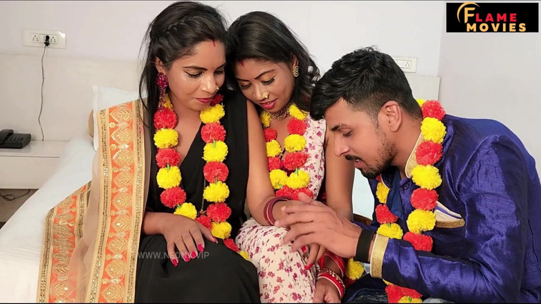 DesiHeat Studio: Seks bertiga kawan baik malam pertama seks desi