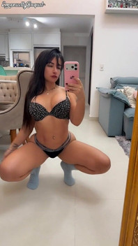 Menggoda di cermin